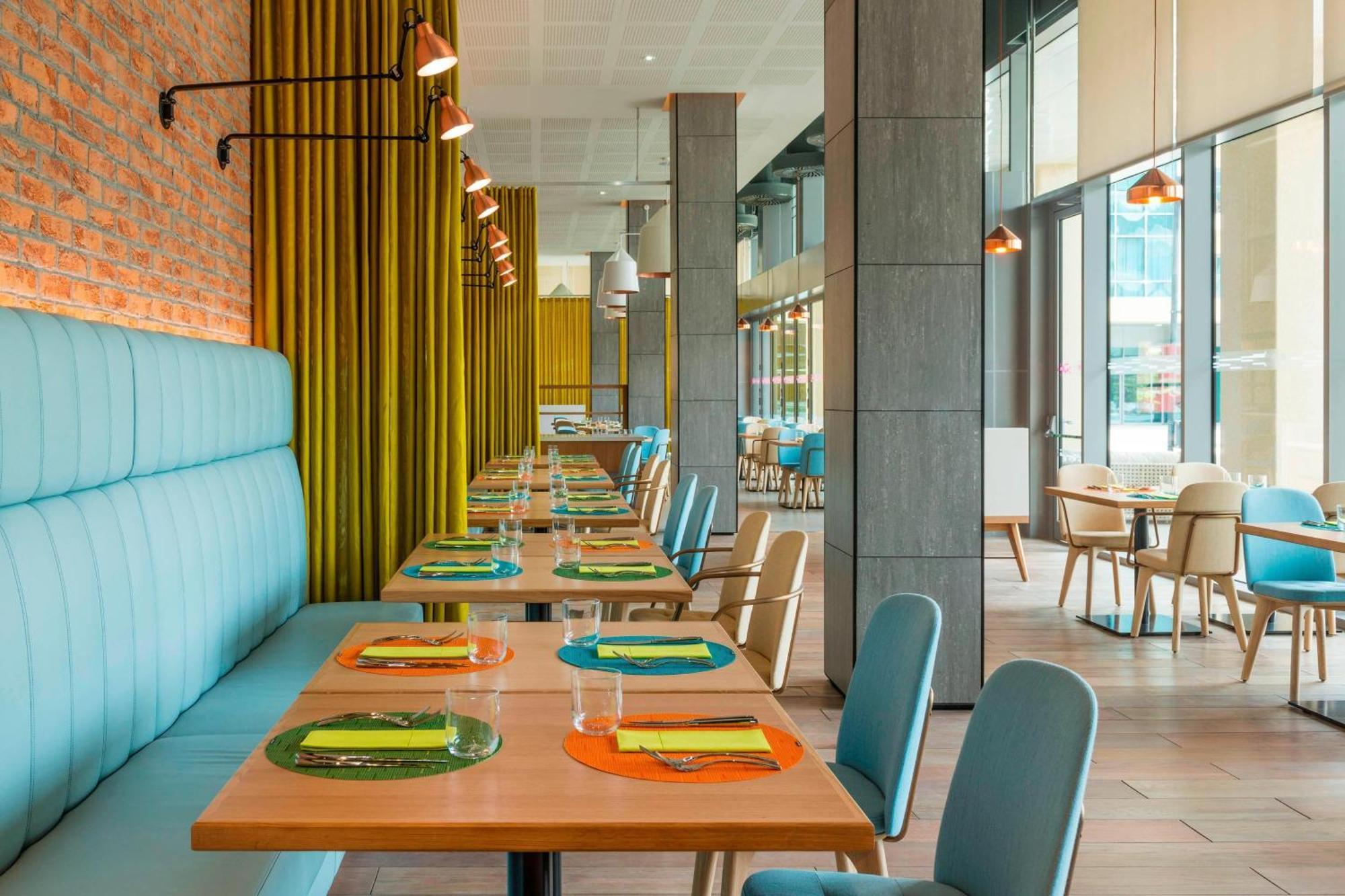 Aloft Al Ain Hotel Exterior foto