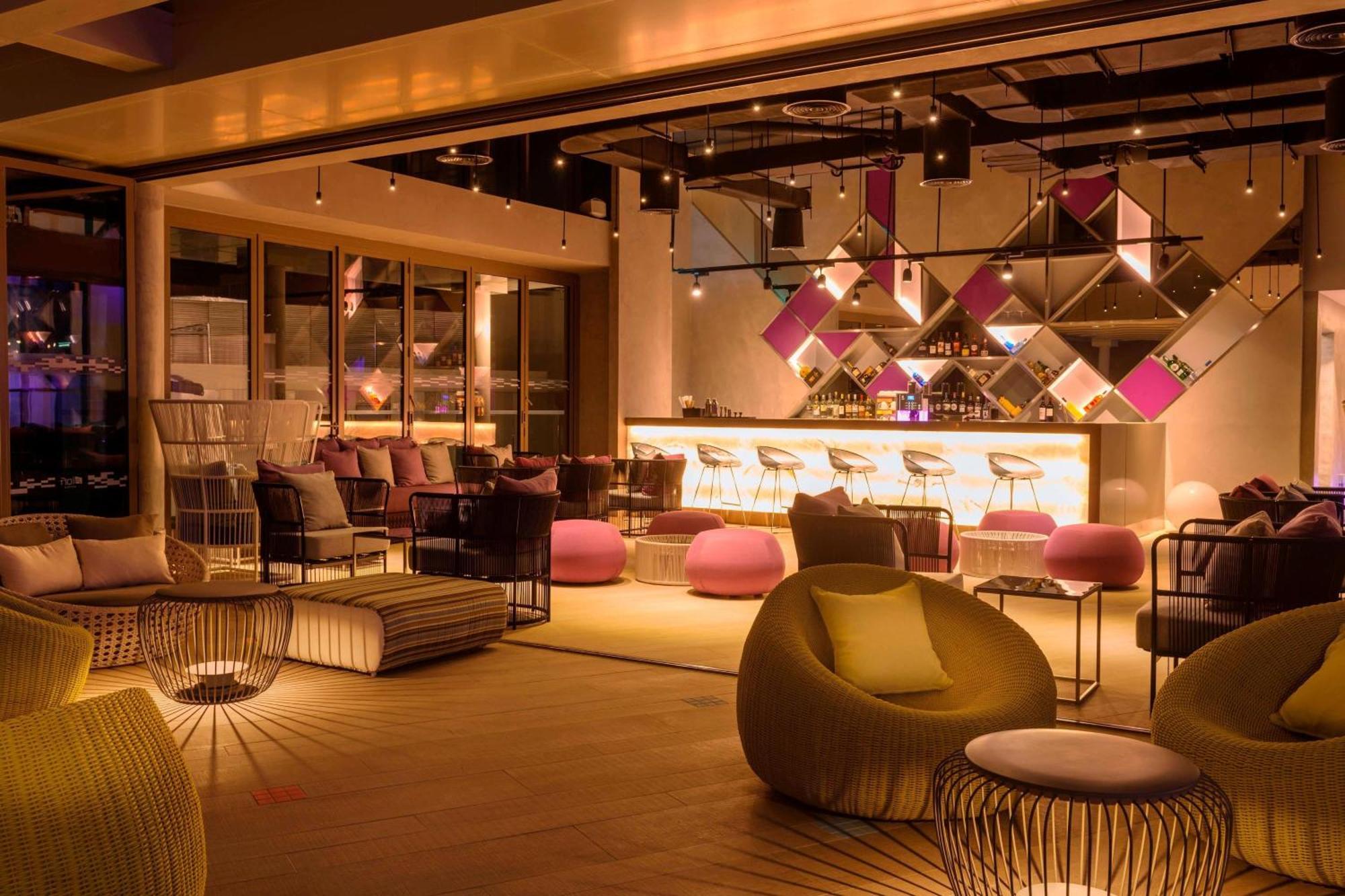 Aloft Al Ain Hotel Exterior foto