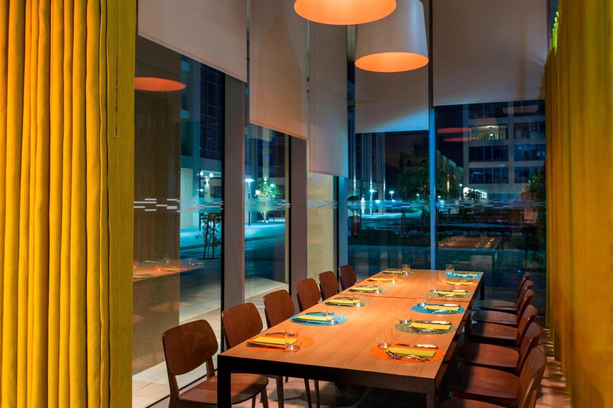 Aloft Al Ain Hotel Exterior foto